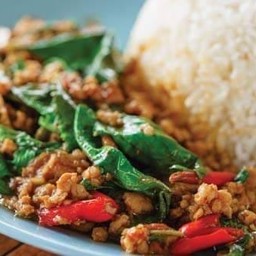 กระเพราหมูสับ