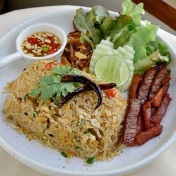ข้าวผัดเนื้อแดดเดียว