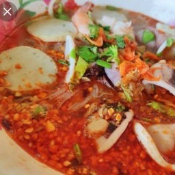 ก๋วยเตี๋ยวทะเลต้มยำน้ำข้น