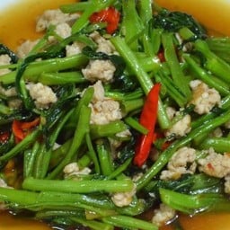 ผัดผักบุ้งหมูสับ