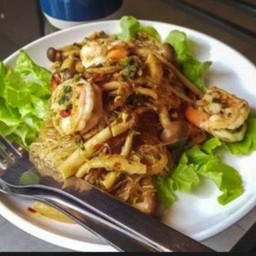 วุ้นเส้นต้มยำผัดแห้ง