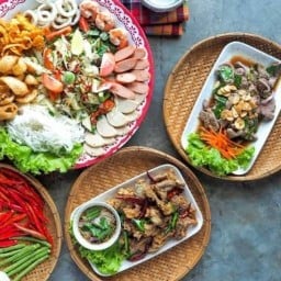 ส้มตำไก่ย่างวิเชียรบุรีsunday ไก่ย่างวิเชียรบุรี sunday