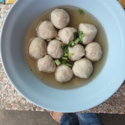 ลูกชิ้นหมูลวก