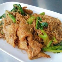 เส้นหมี่ผัดซีอิ้วหมู