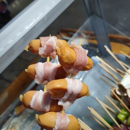 สามชั้นพันฮอทดอก