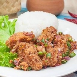 ข้าวยำไก่แซ่บ