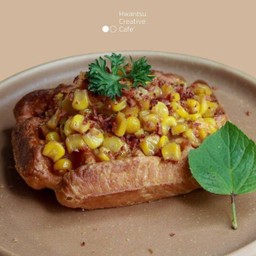 HS16 Croffle CornCrispyBacon ครอฟเฟิล ข้าวโพดเบคอนกรอบ