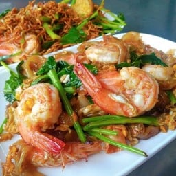 เส้นใหญ่ผัดซีอิ๊วกุ้ง