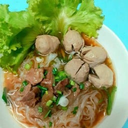 แบ่งปัน ก๋วยเตี้ยวผัดไท