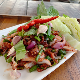 ก้อยเนื้อดิบ (Raw Beef Koi)