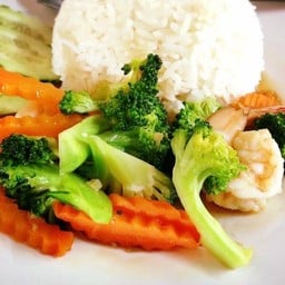 ข้าวราดผัดบล๊อกโคลี่