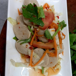 ยำลูกชิ้น (Yum Meatball)