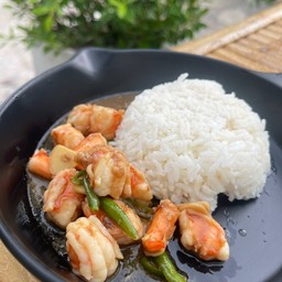 กุ้งผัดพริกขี้หนู ราดข้าว