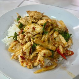 พริกแกงไก่หน่อไม้