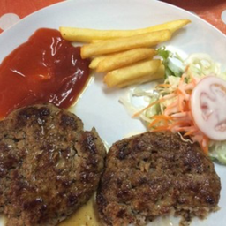 สเต็กเนื้อบด 2 ชิ้น  ราดซอสเทอริยากิ