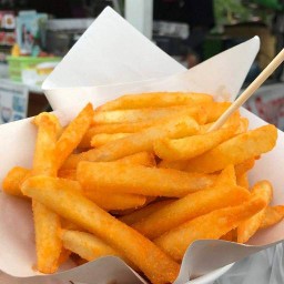 ตี๋น้อยเฟรนฟราย ตลาดนัดจั๊กกะโต่ง