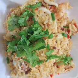 ข้าวผัดต้มยำทะเล