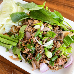 ลาบเนื้อ (Beef Larb)