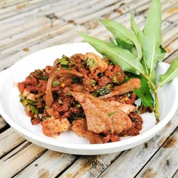 ลาบเหนือหมู(สุก)