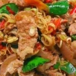 ผัดพริกคั่วตะไคร์