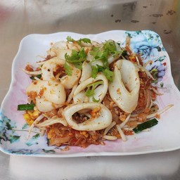 ยายดำผัดไทหอยทอด