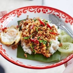 รสทิพย์ กะเพราพริกแห้ง