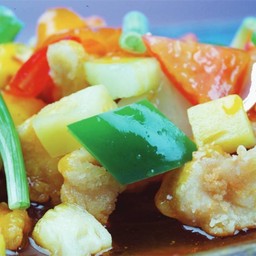 เนื้อปลาผัดเปรี้ยวหวาน