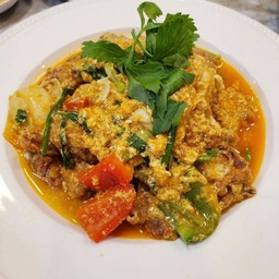 ปูนิ่มผัดผงกระหรี่