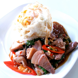 ข้าวผัดกะเพราขาหมู