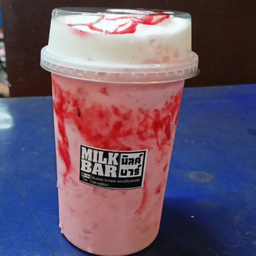 สตรอว์เบอร์รี่โยเกิร์ตเย็น