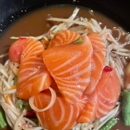 ส้มตำแซลมอน