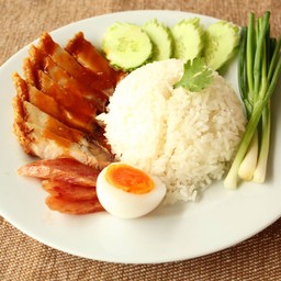 ข้าวหมูกรอบ