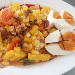ตำข้าวโพดไข่เค็ม