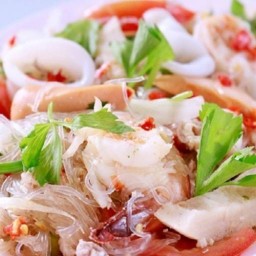 ข้าวยำไก่แซ่บจรัญ 85 ซอยจรัญสนิทวงศ์85