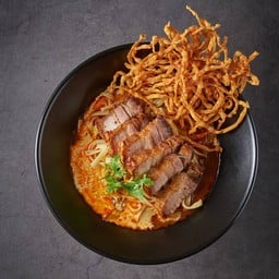 ข้าวซอยหมูกรอบ