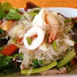 ยำวุ้นเส้นซีฟู้ด