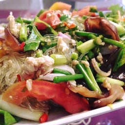 ยำวุ้นเส้นไก่สับ