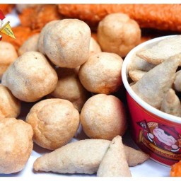 อู้ฟู่ลูกชิ้นปลาเยาวราช (หนองปรือ-หนองไผ่)