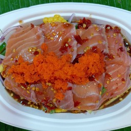 ยำแซลมอน