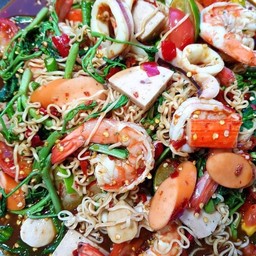 ยำมาม่า (คือเว่ออ)