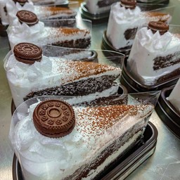 เค้กช็อกโกแลตครีมสด