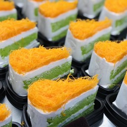 เค้กใบเตยฝอยทอง