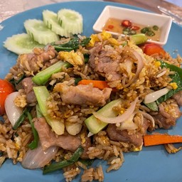 ข้าวผัดรถไฟ