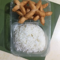 ข้าวเหนียวไส้กรอกทอด