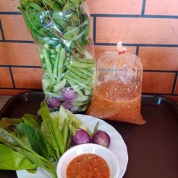 น้ำพริกกะปิผักสด