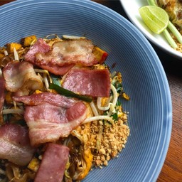 ผัดไทยวุ้นเส้นแฮมเบค่อน