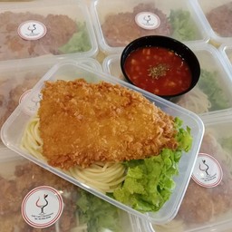 สปาเก็ตตี้สเต็กปลาดอลลี่