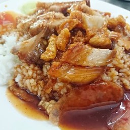 ข้าวหมูกรอบ