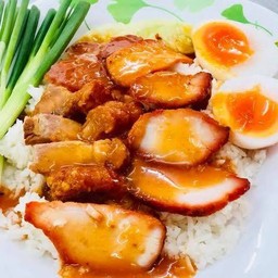 ข้าวหมูแดงหมูกรอบ