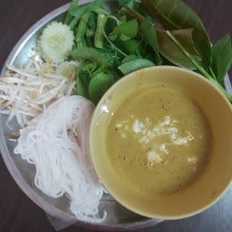 ร้านพี่สาวขนมจีนน้ำยาปู